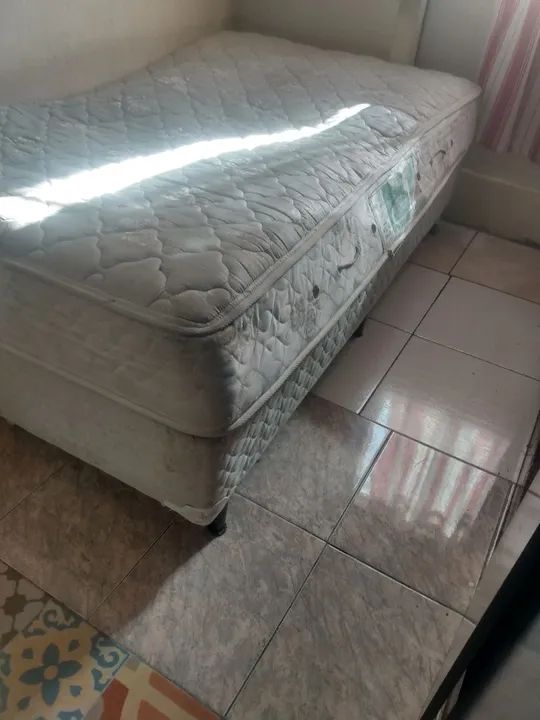 $100 Cama  com Colchão de Solteiro grande - Foto 2