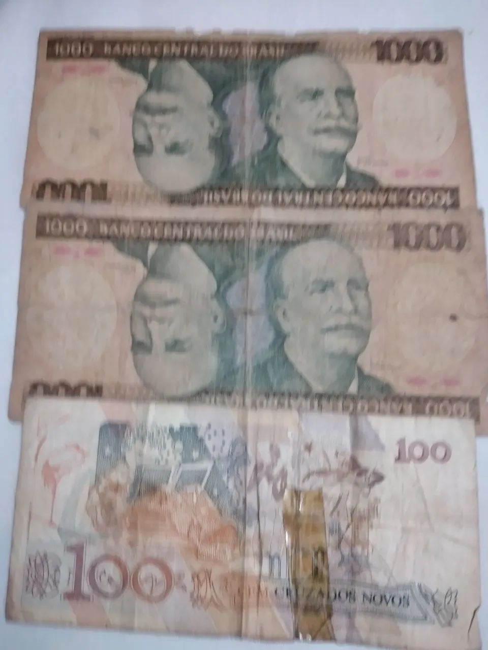 Cedulas e moedas antigas. - Foto 5