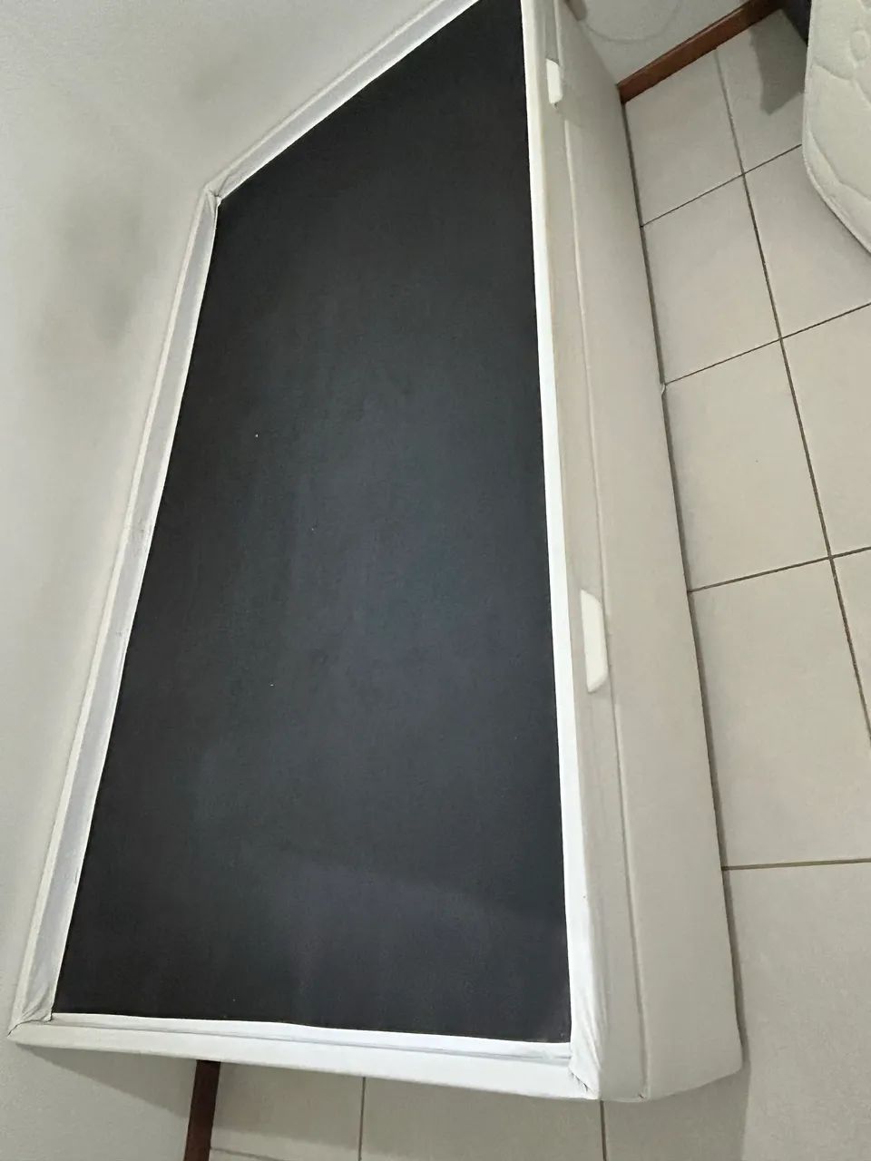 Cama solteirão box com baú + colchão D33 98x 1.98.  Escrivaninha  mais guarda roupa.   - Foto 2