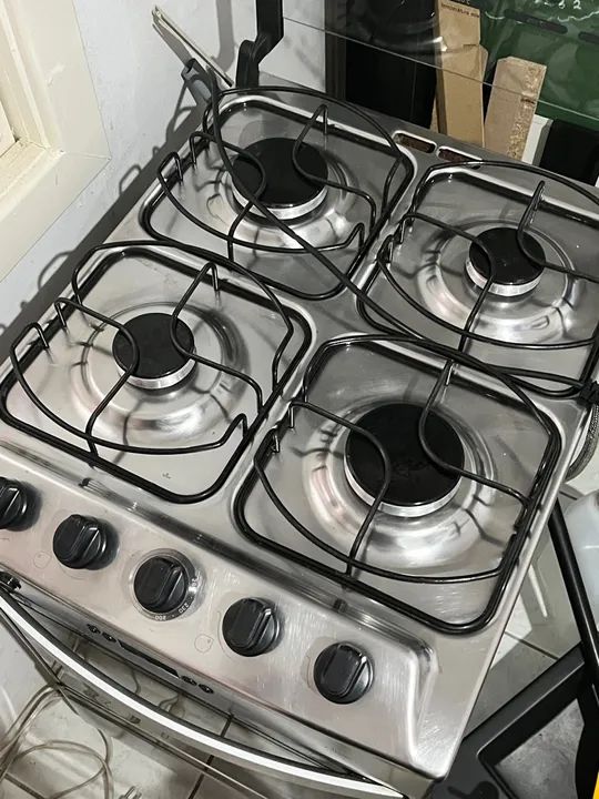 Fogão Brastemp 4 Bocas com Forno - Limpo e Conservado - Foto 5