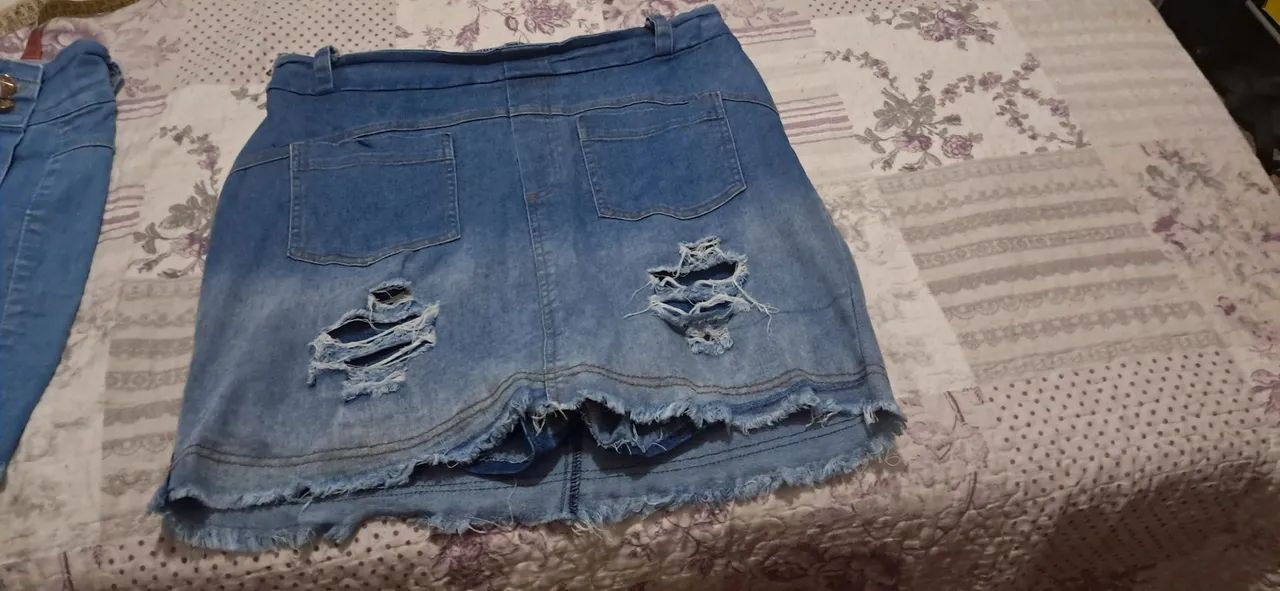 Saia Jeans Destroyed - Estilo e Conforto