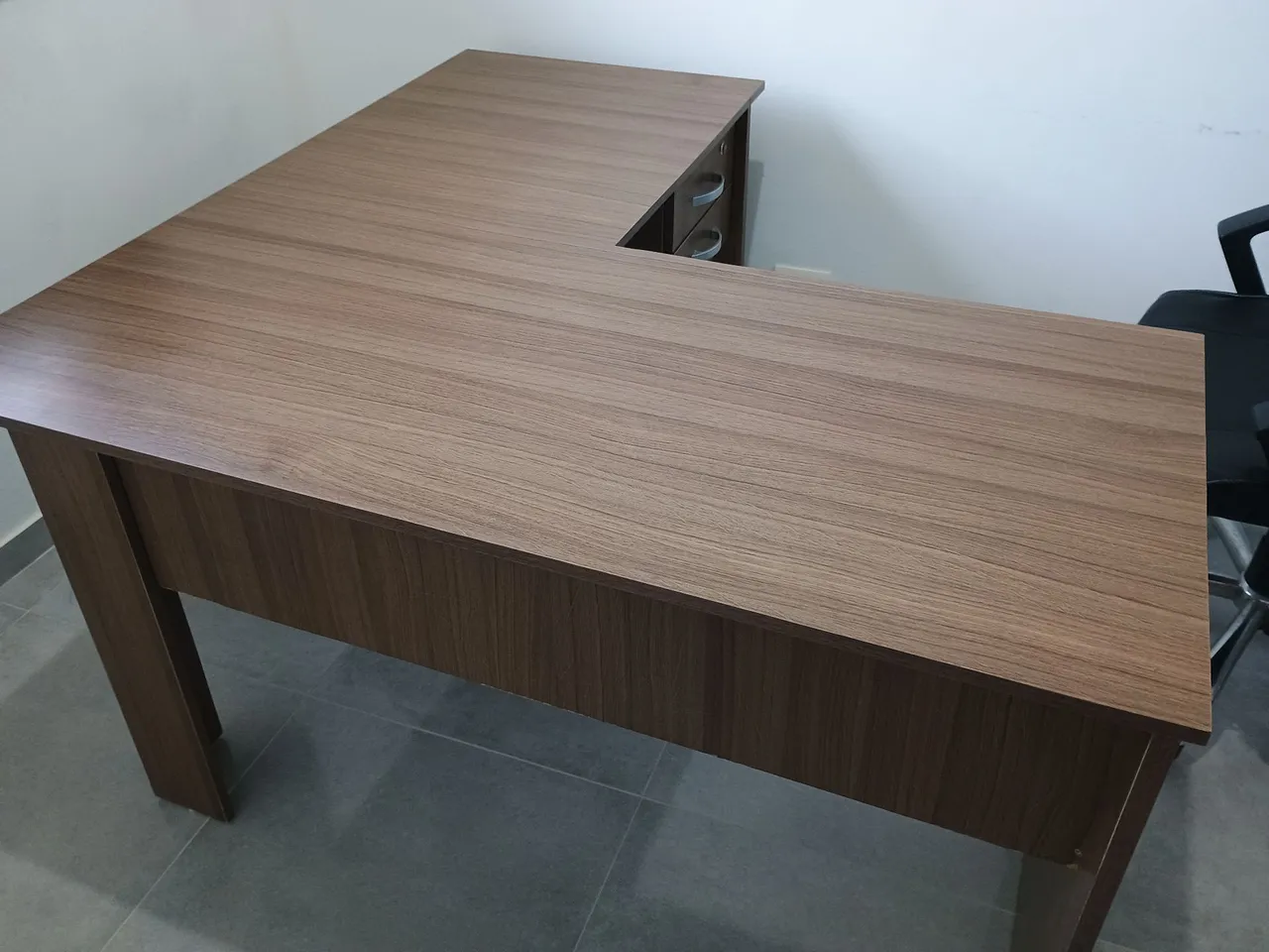 Mesa de Escritório em L