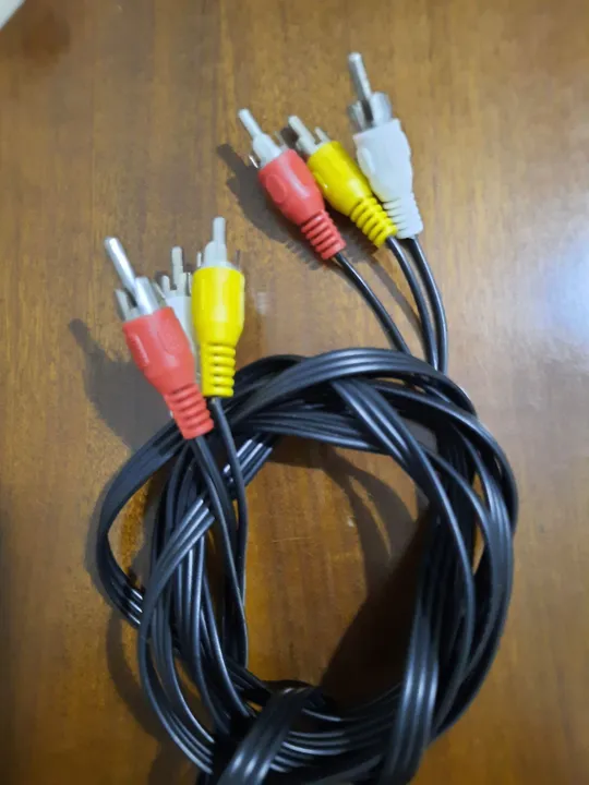 Cabo RCA para TV em ótimo estado