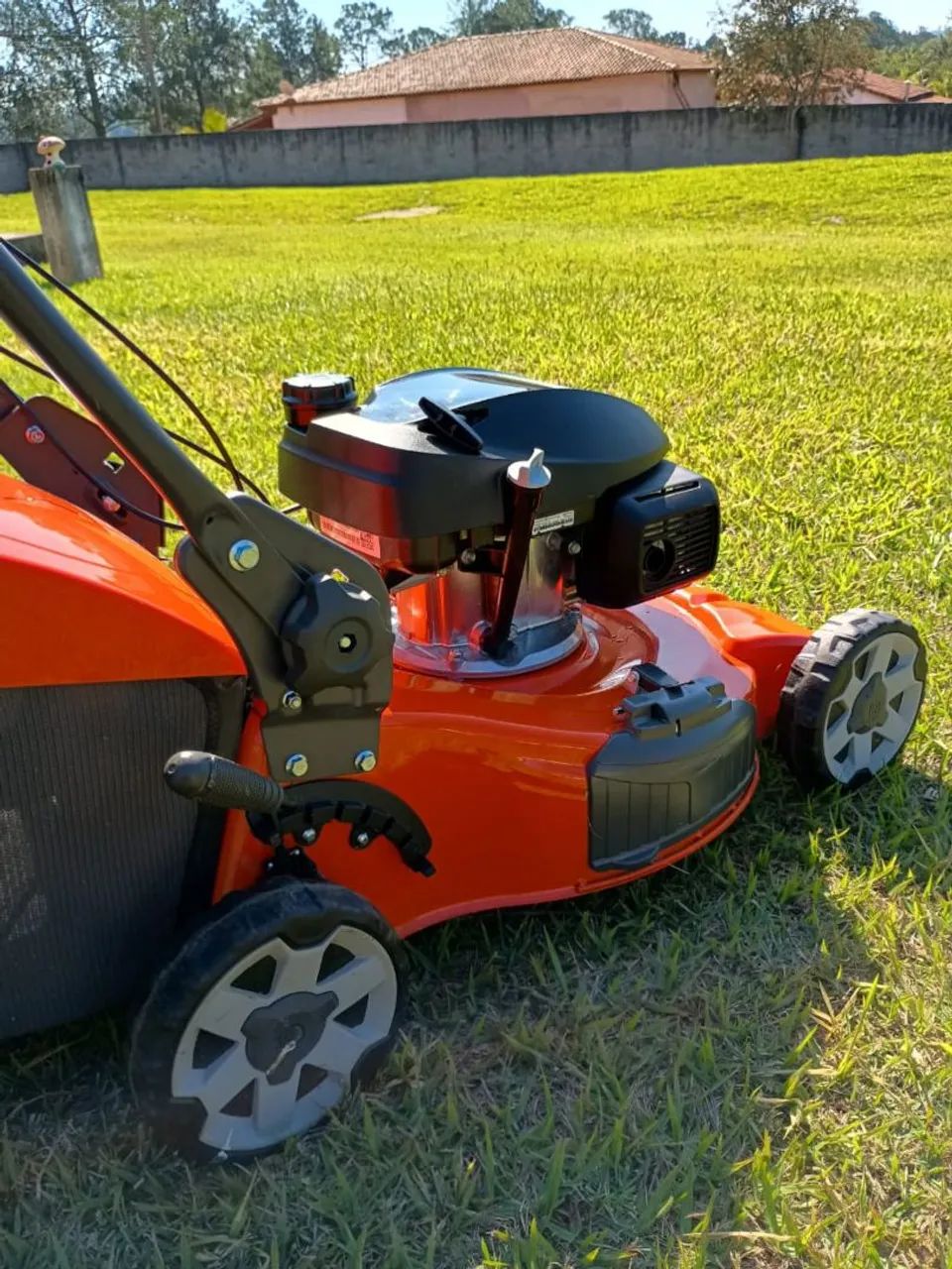 Cortador de Grama Husqvarna LC 356vp - Foto 4