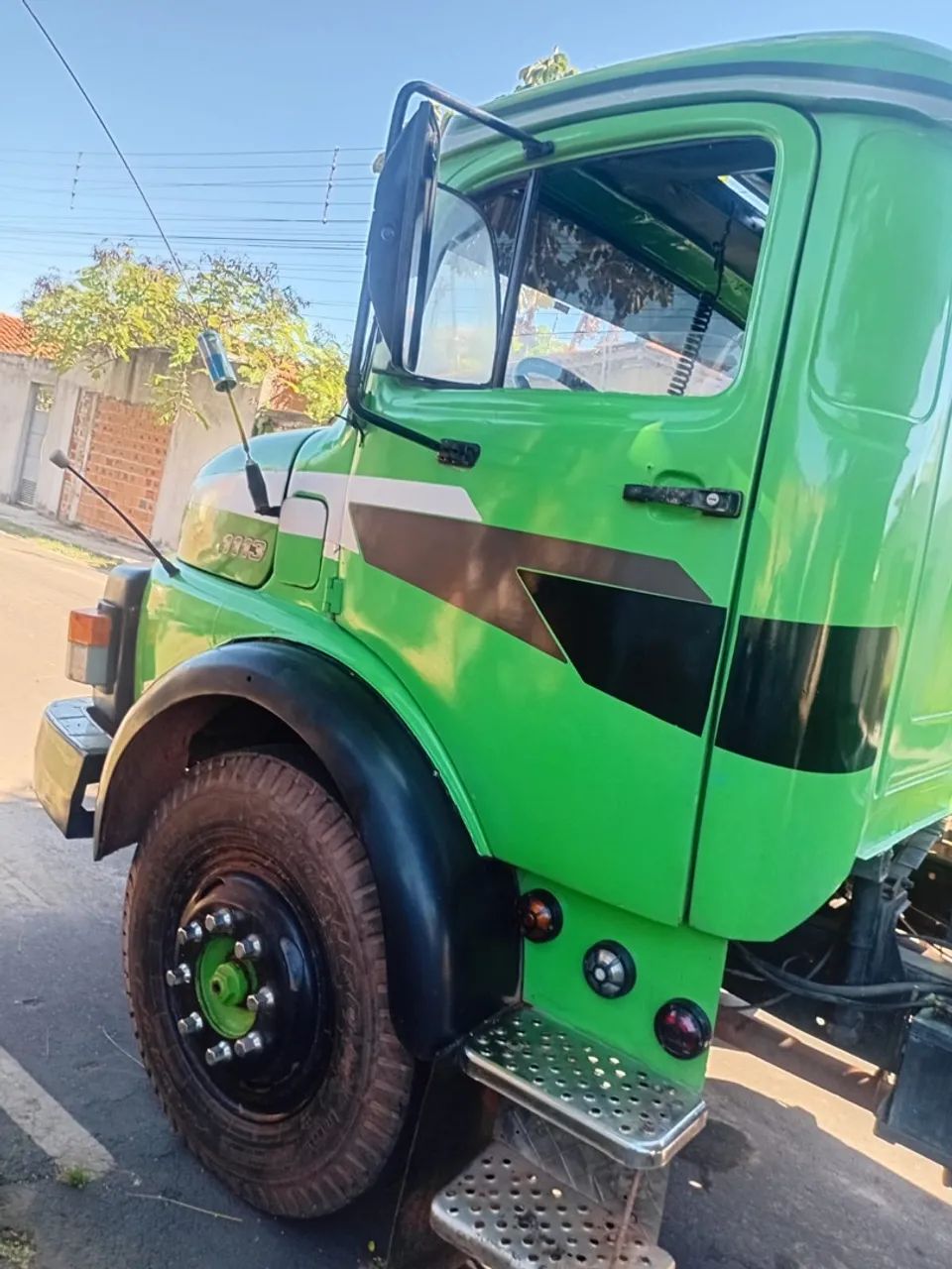 Caçamba Mercedes Benz  - Foto 2