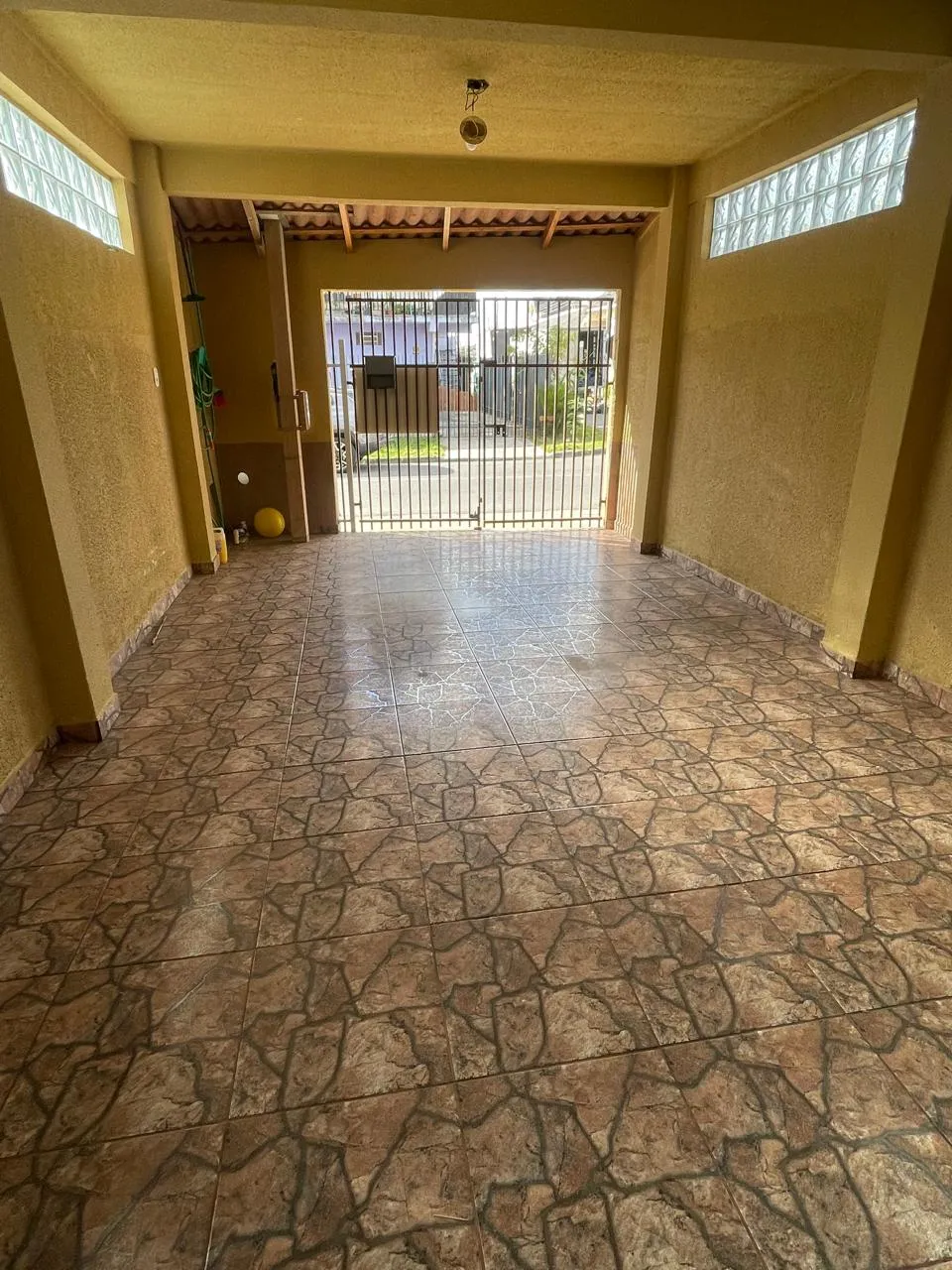 Sobrado a venda com 90m²; 02 quartos em Campo de Santana - Curitiba - PR