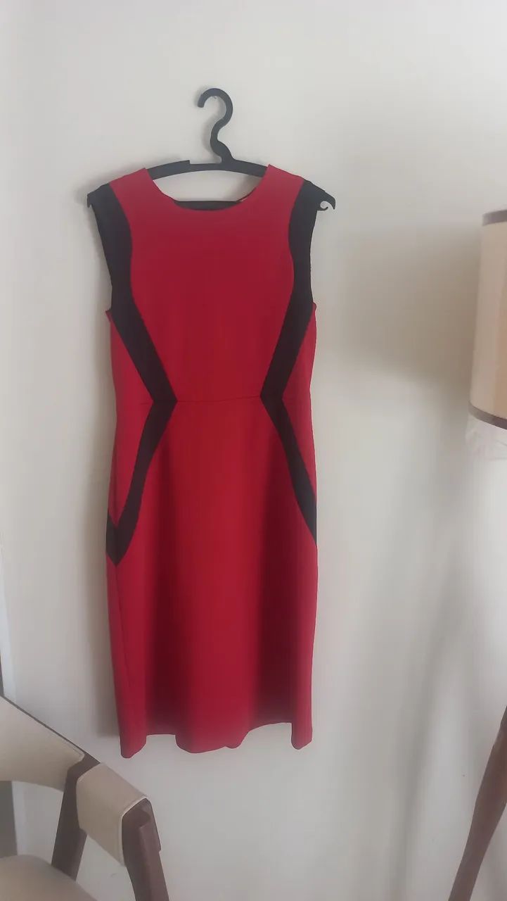 Vestido vermelho detalhes preto - Foto 3