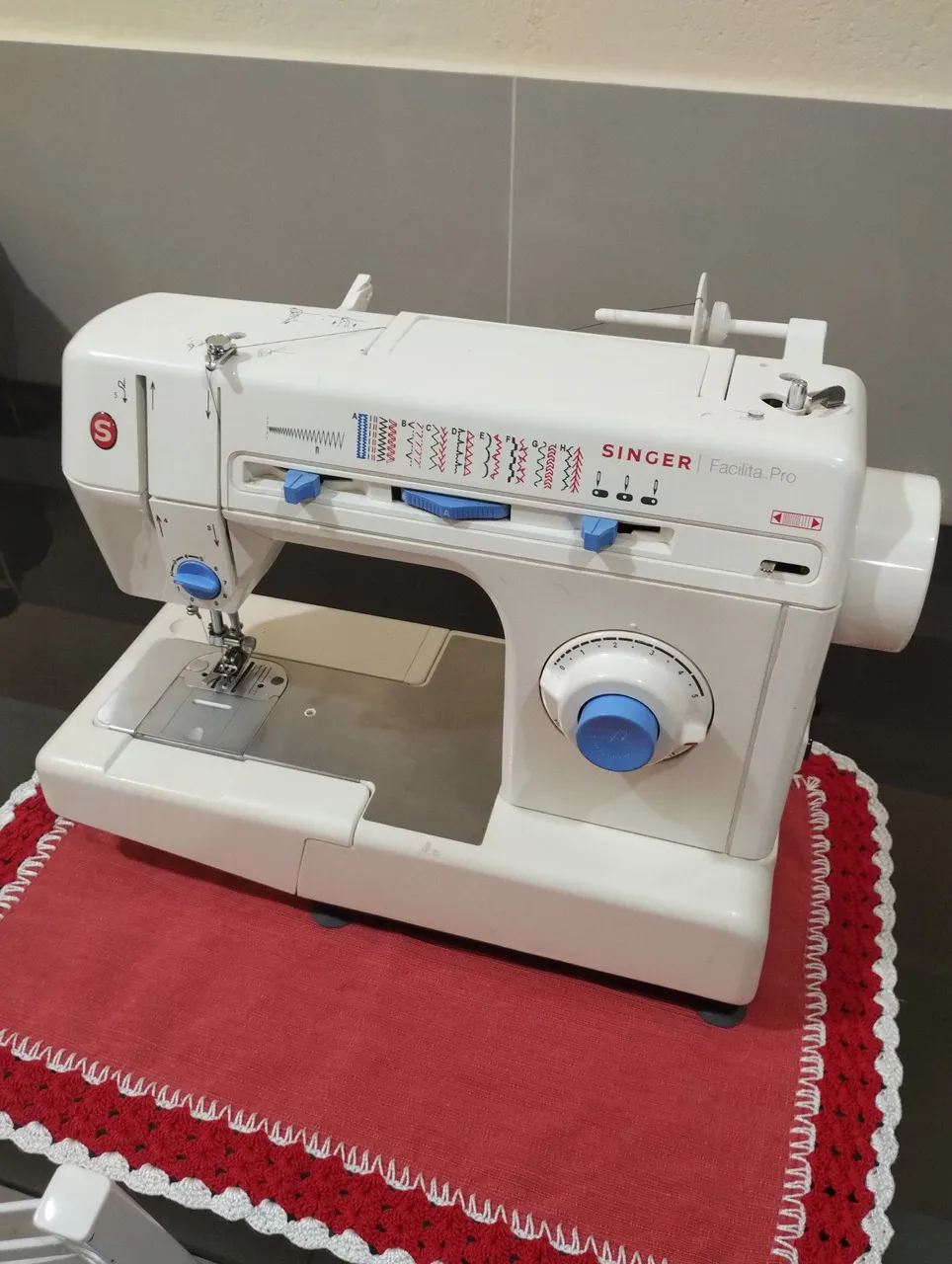 Máquina de Costura Singer Facilita Pro