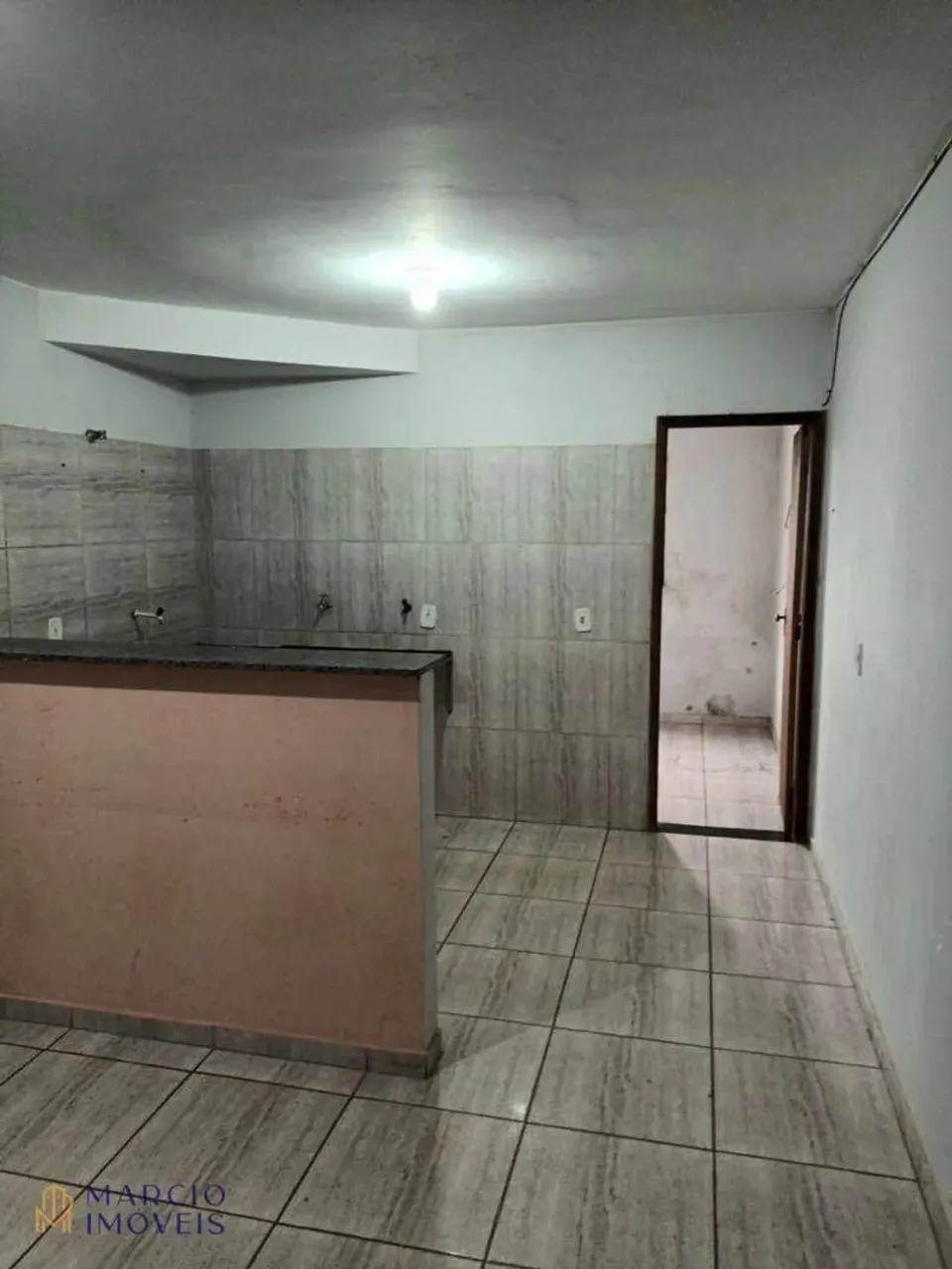 Apartamento com 1 dormitório para alugar por R$ 550,00/mês - São Bartolomeu - São Sebastiã
