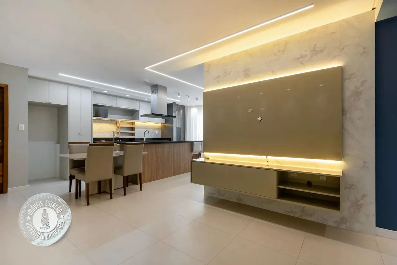 Apartamento com 3 dormitórios no bairro Água verde em edifício com infraestrutura completa