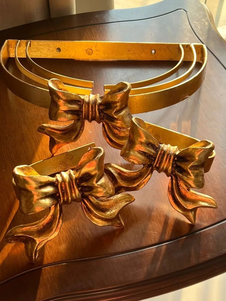 Dossel Laço Dourado Quarto Bebe 