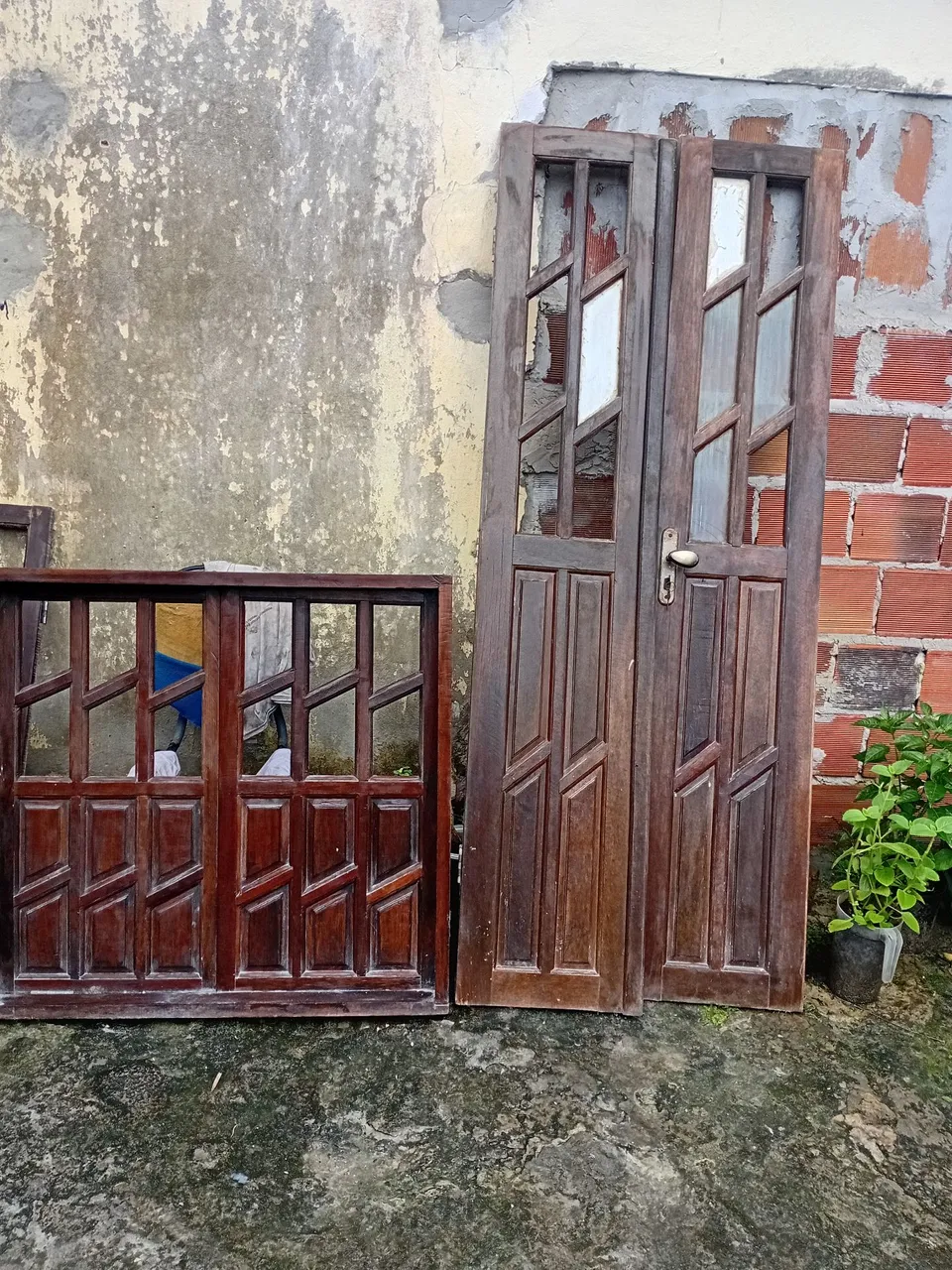 Portas e Janela de Madeira Rústicas