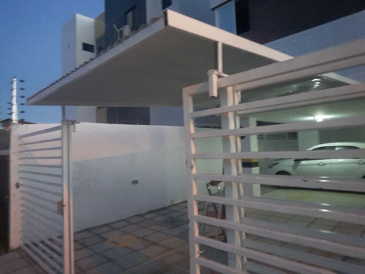 Portão de alumínio com design moderno - Foto 2