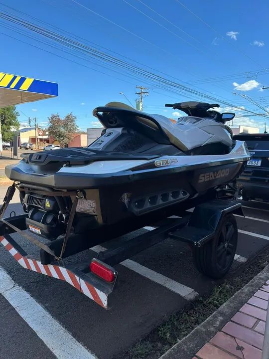 Jet Ski Sea-Doo GTX 2012 124 horas de uso  muito novo - Foto 6