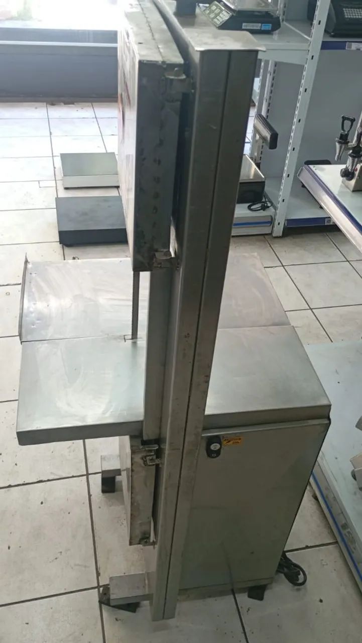 Serra Fita ind. de pé Siemsen p/ Açougue e Peixaria  - Foto 3
