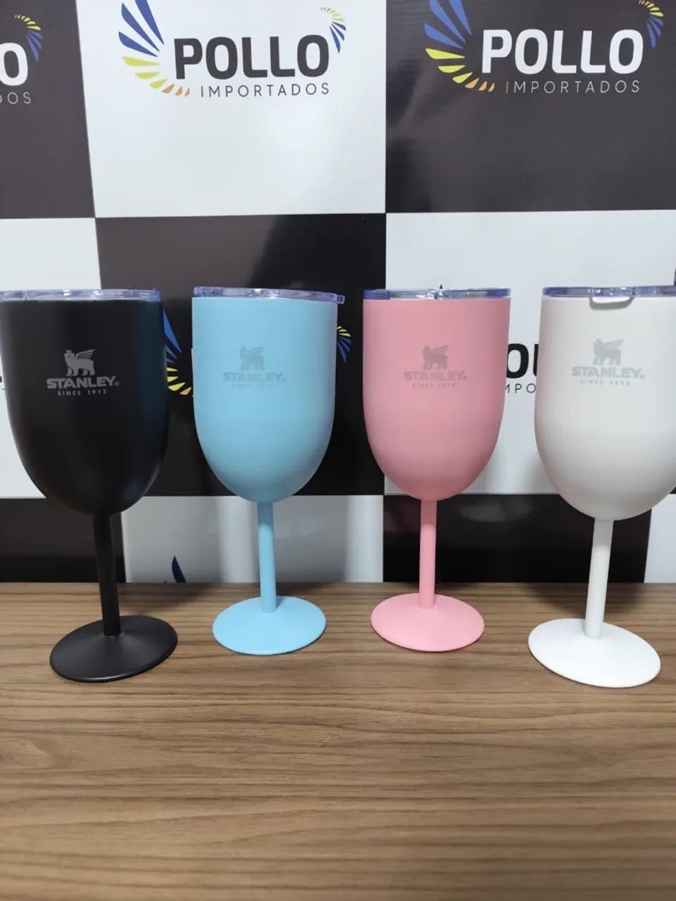 TAÇA MODELO STANLEY COM TAMPA - CORES. - Foto 2