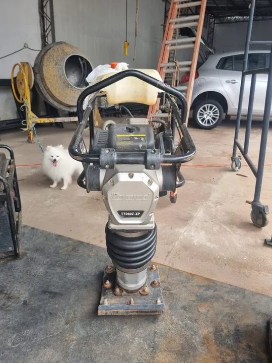 Vendo ou troco compactador de solo de percussão TTR80Z-XP