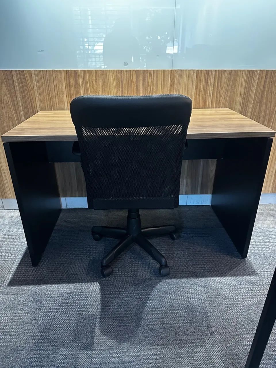 MESA com CADEIRA CONFORTO de escritório com cadeira ergonômica - Foto 3