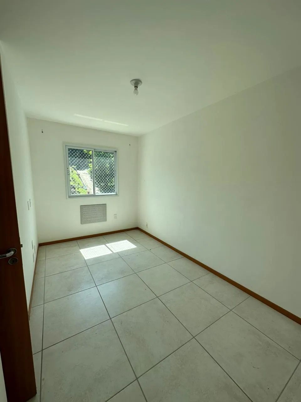 Vendo Excelente Apartamento no Condomínio Jardim Pendotiba no Rio do Ouro.