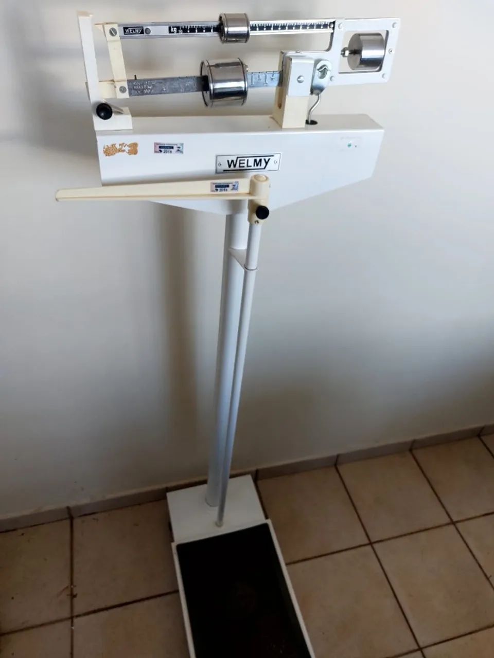 Balança Antropométrica Mecânica Welmy R-110 (150kg) - Usada - Foto 4