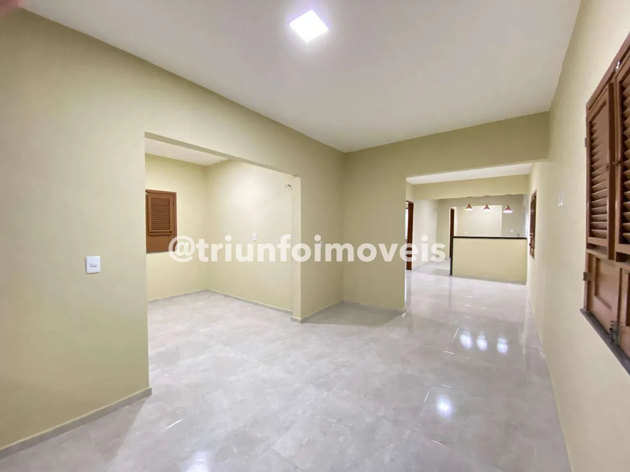 Casa a venda em Parnaíba com 3 Suítes TR215553 THE -SRH2KQ