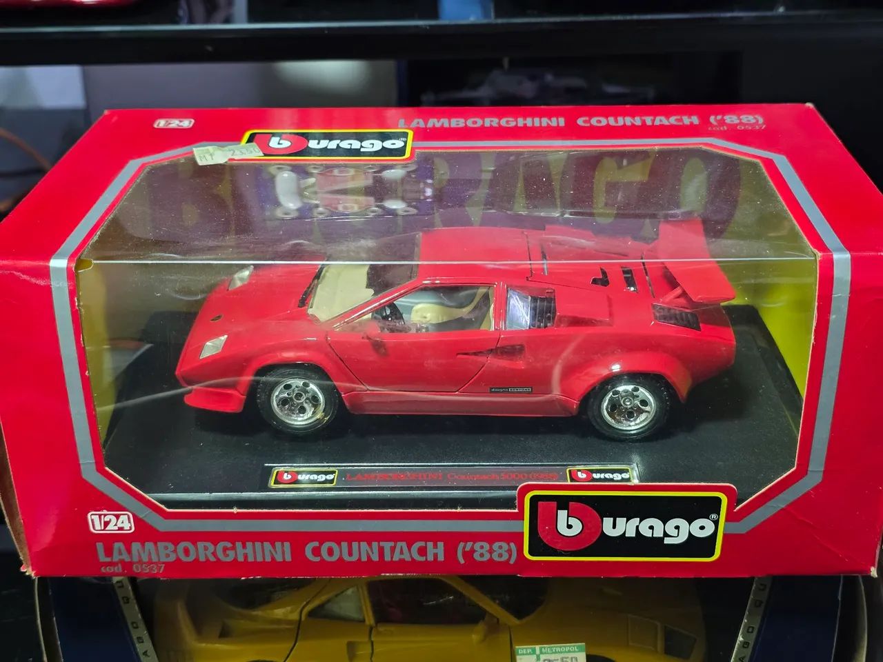 Miniatura 1:24 lamborghini countach 5000 1988 burago novo