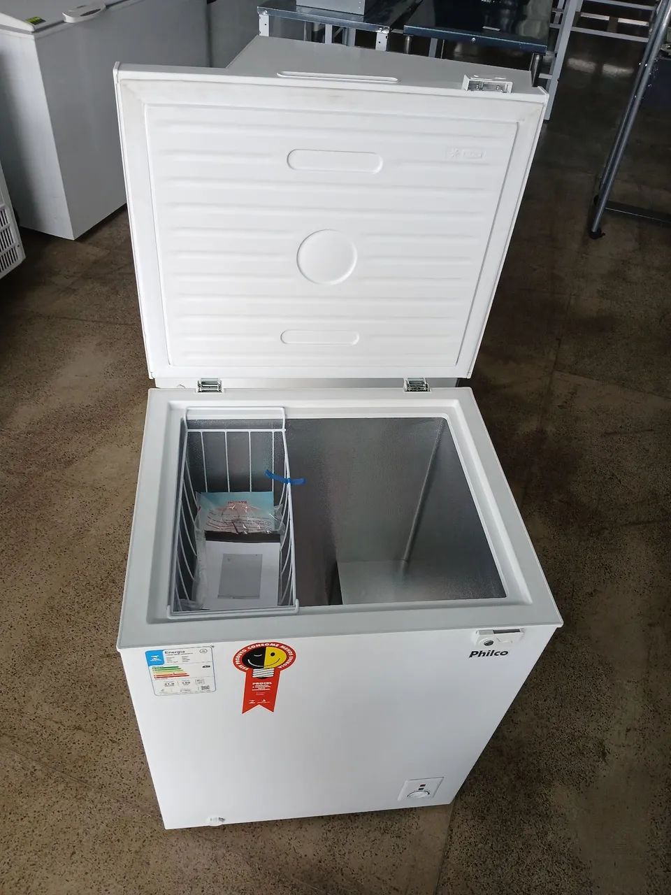Freezer horizontal Philco PFH160B 140L Dupla Ação <br> - Foto 4