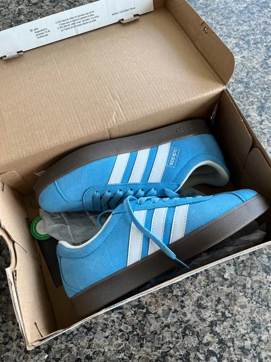 Tênis Adidas Azul