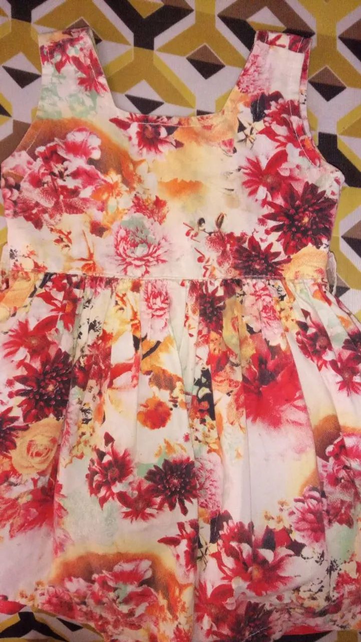 Vestido infantil floral - Foto 2