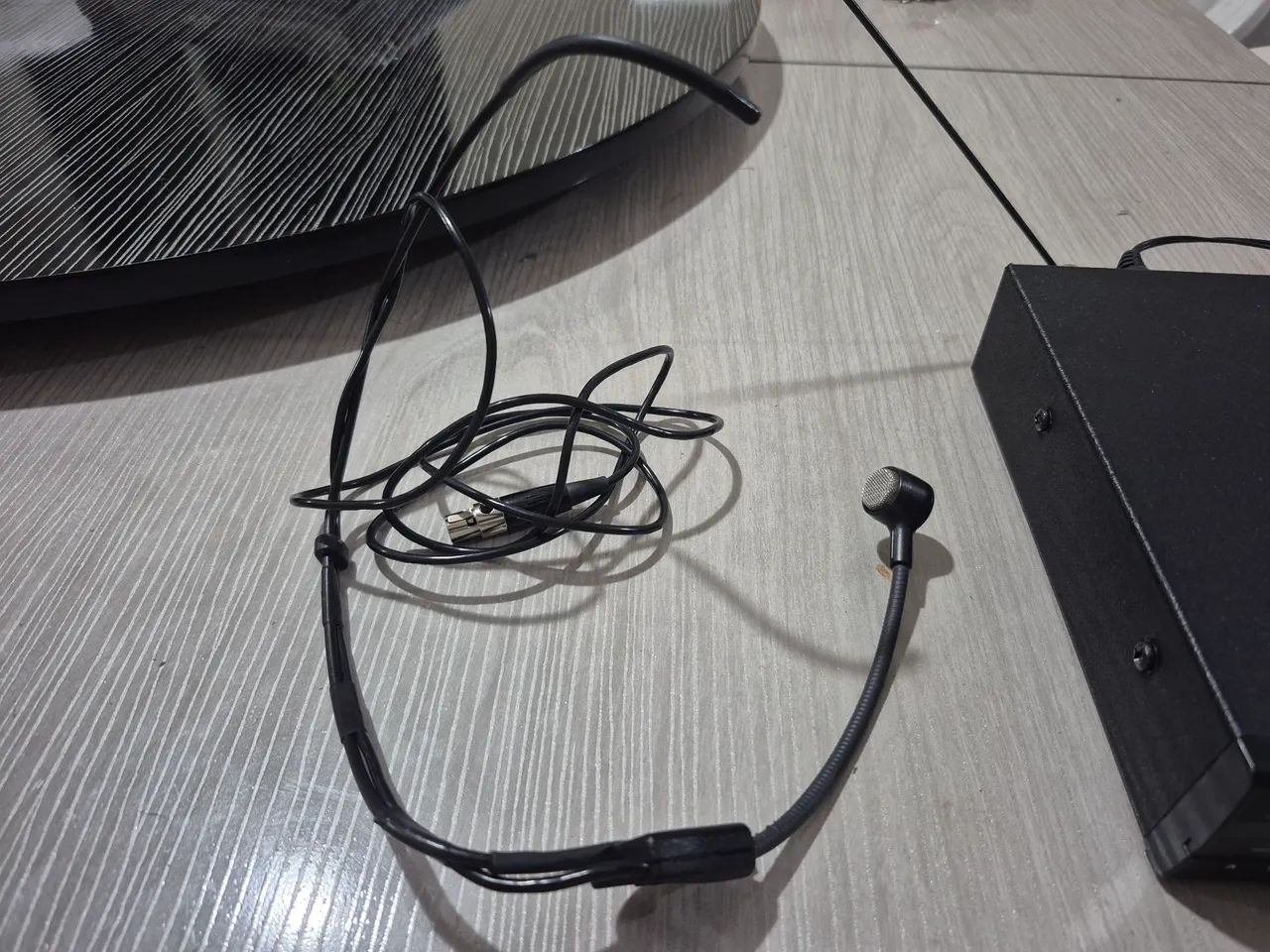 Shure LX4 - Receptor de Microfone Sem Fio - Foto 3