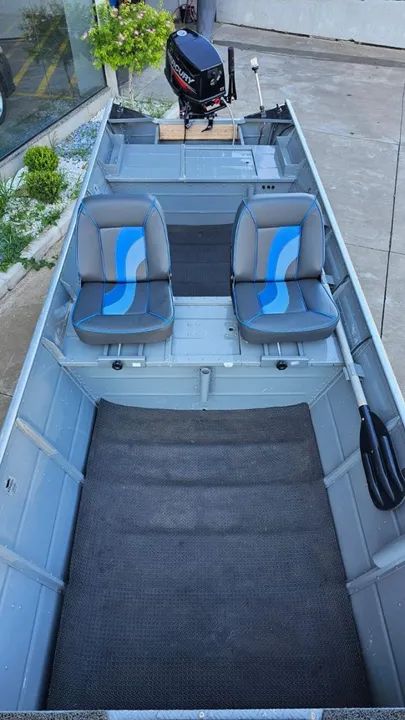 BARCO SEMI CHATO 6M MOTOR MERCURY 30HP COM PARTIDA 2023 - Foto 3