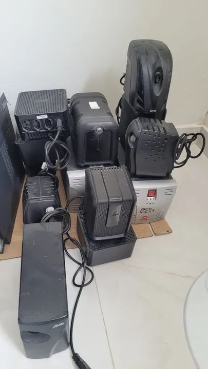 Kit com 13 Estabilizadores (funcionando) pra vender logo