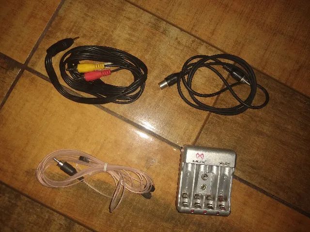 Lote de Cabos e Adaptadores - Não vendo separado Tudo por R$ 20