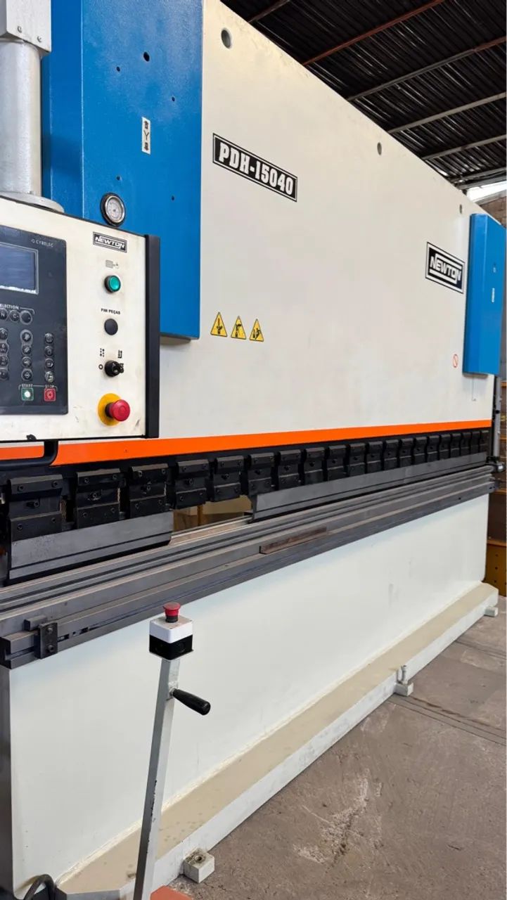 Dobradeira CNC Hidráulica Newton - Foto 3
