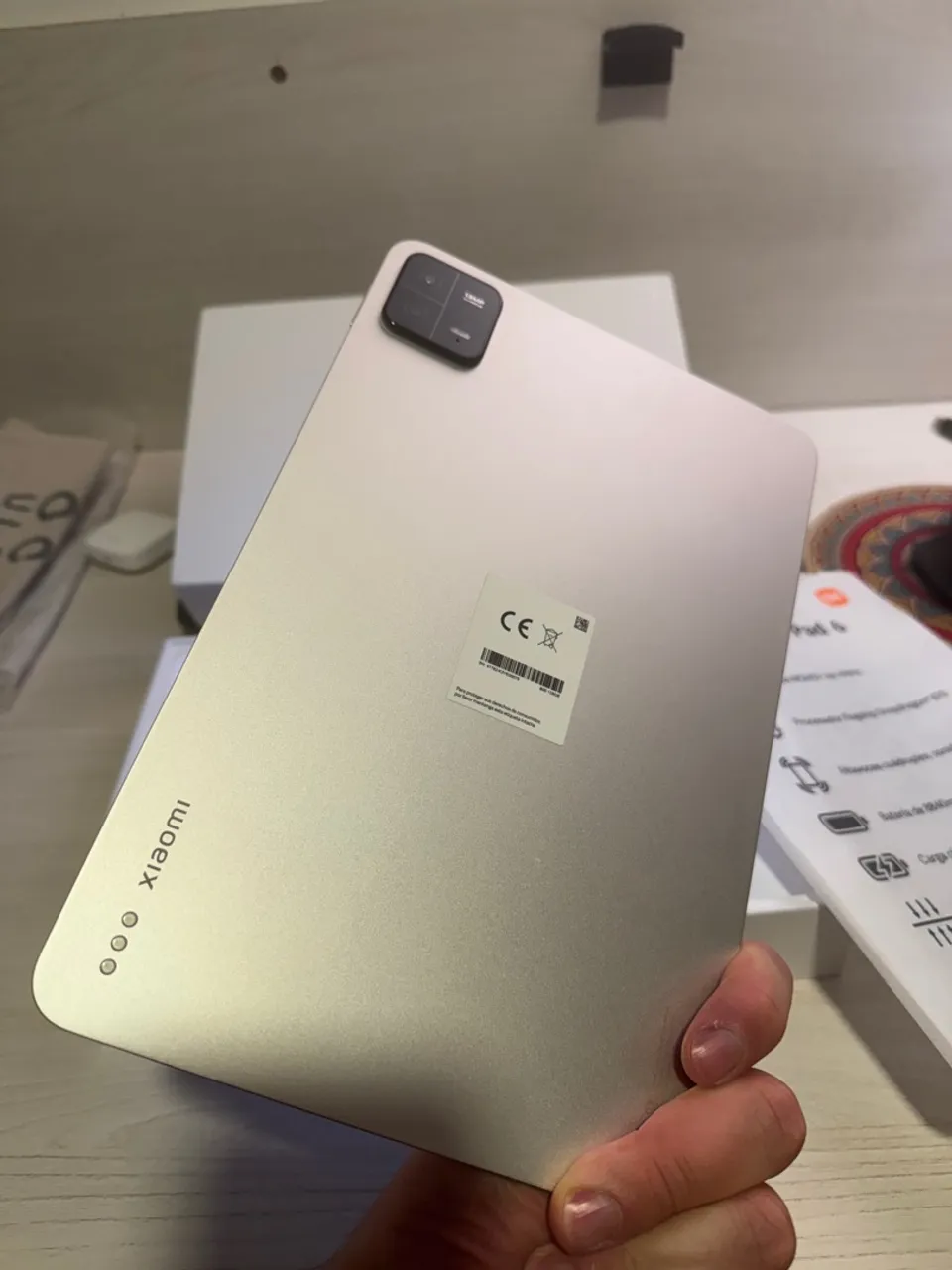 Xiaomi Pad 6 128GB Tablet - 8GB RAM, Wi-Fi, Display 11 Pollici, Android 13, Colore Champagne