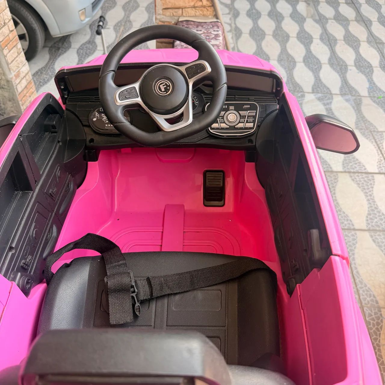 Carro infantil Q8 elétrico  - Foto 3