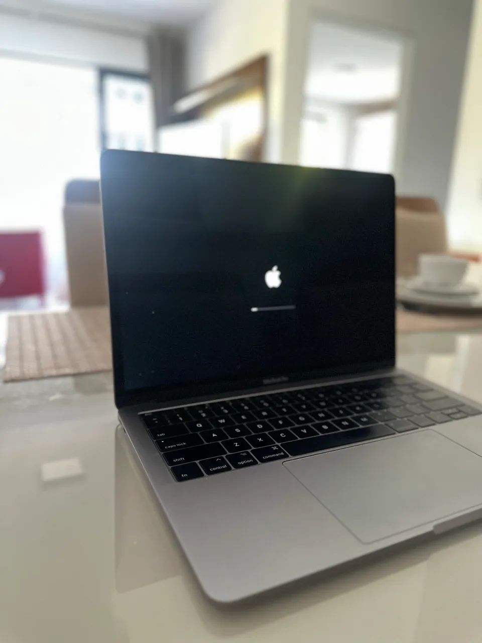 macbook pro 256gb 2017 muito novo! bateria em perfeito estado