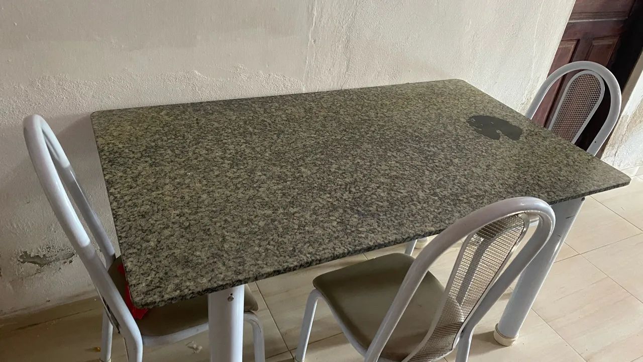 Mesa 3 cadeiras
