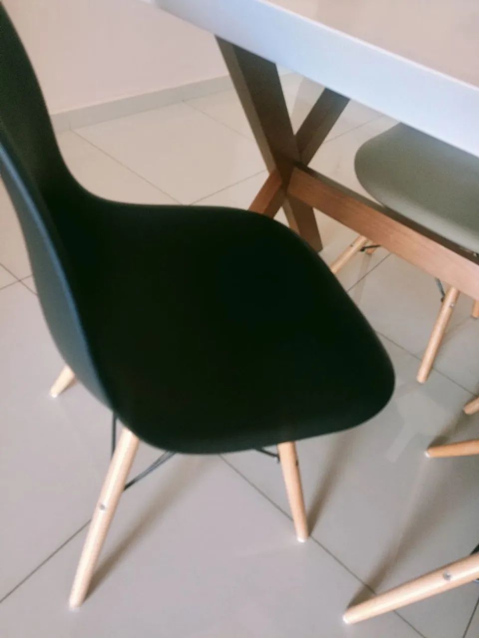 ? Mesa de jantar em laca branca + 4 cadeiras - Foto 5