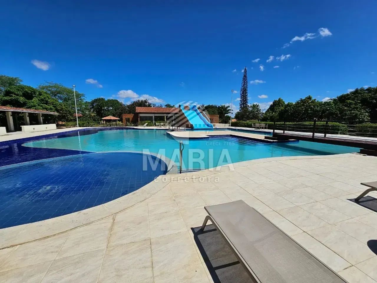 Casa dentro de Condomínio com 05 quartos à venda em Gravatá/PE!