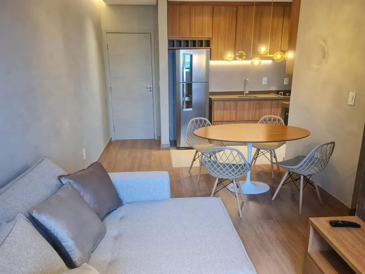 APARTAMENTO MOBILIADO ECECUTIVO CAMPOLIM 