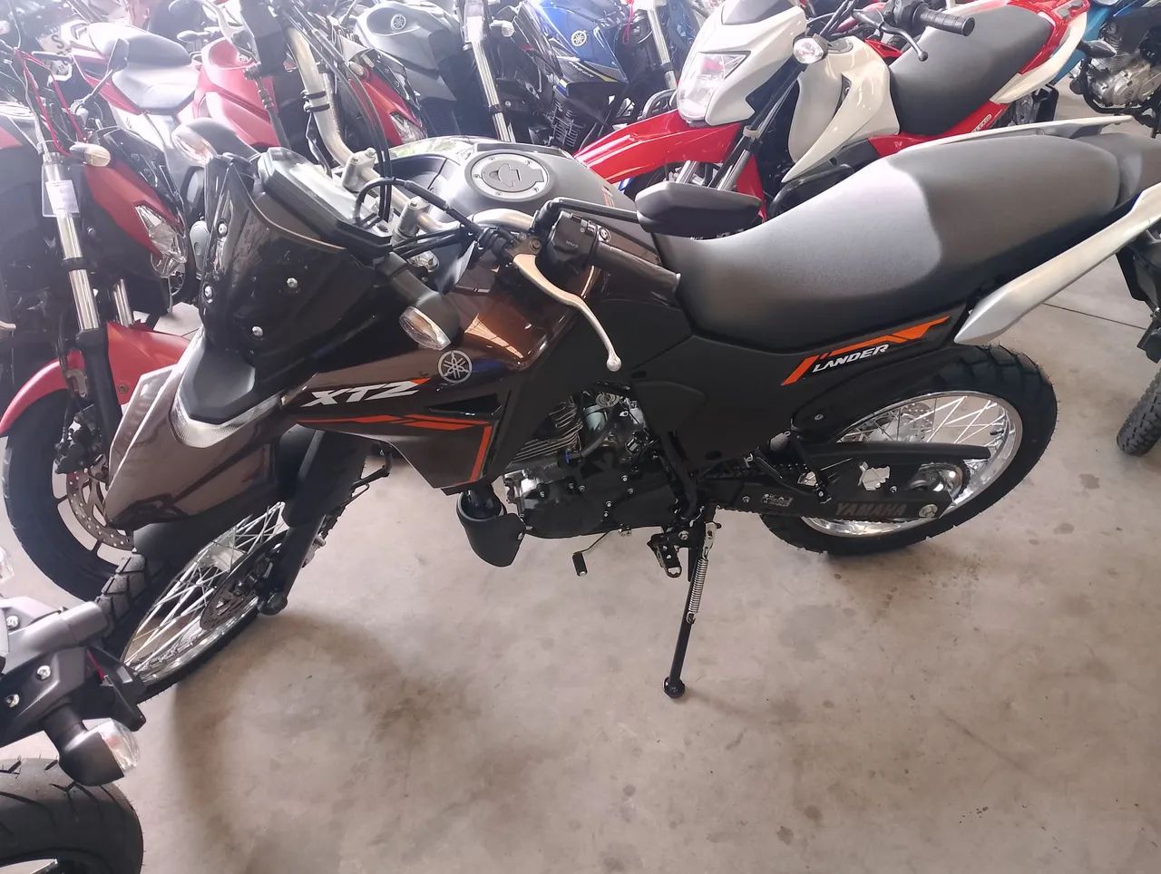 XTZ Lander 250  2026  0km - Foto 5