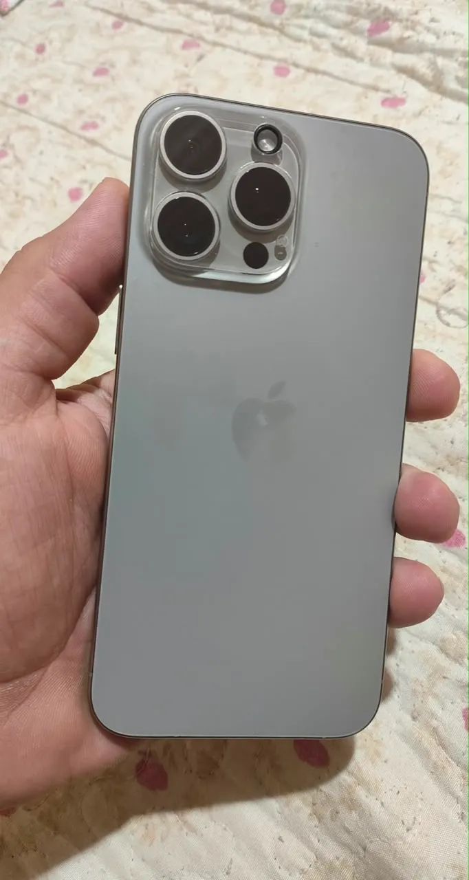 iPhone 15 Pro Max - Foto 2