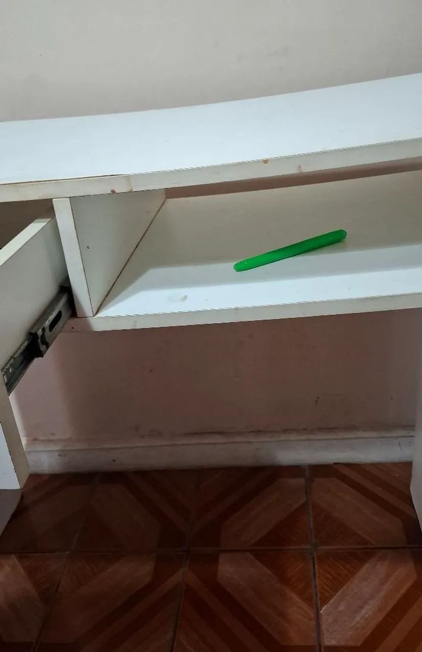MESA PARA MANICURE  - Foto 2