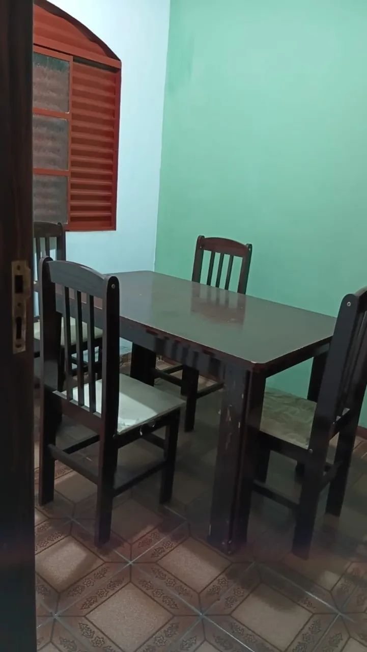 Mesa completa com 4 cadeiras  - Foto 2