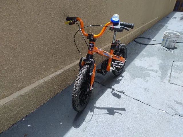 Bicicleta Xtreme aro 16 com rodinha