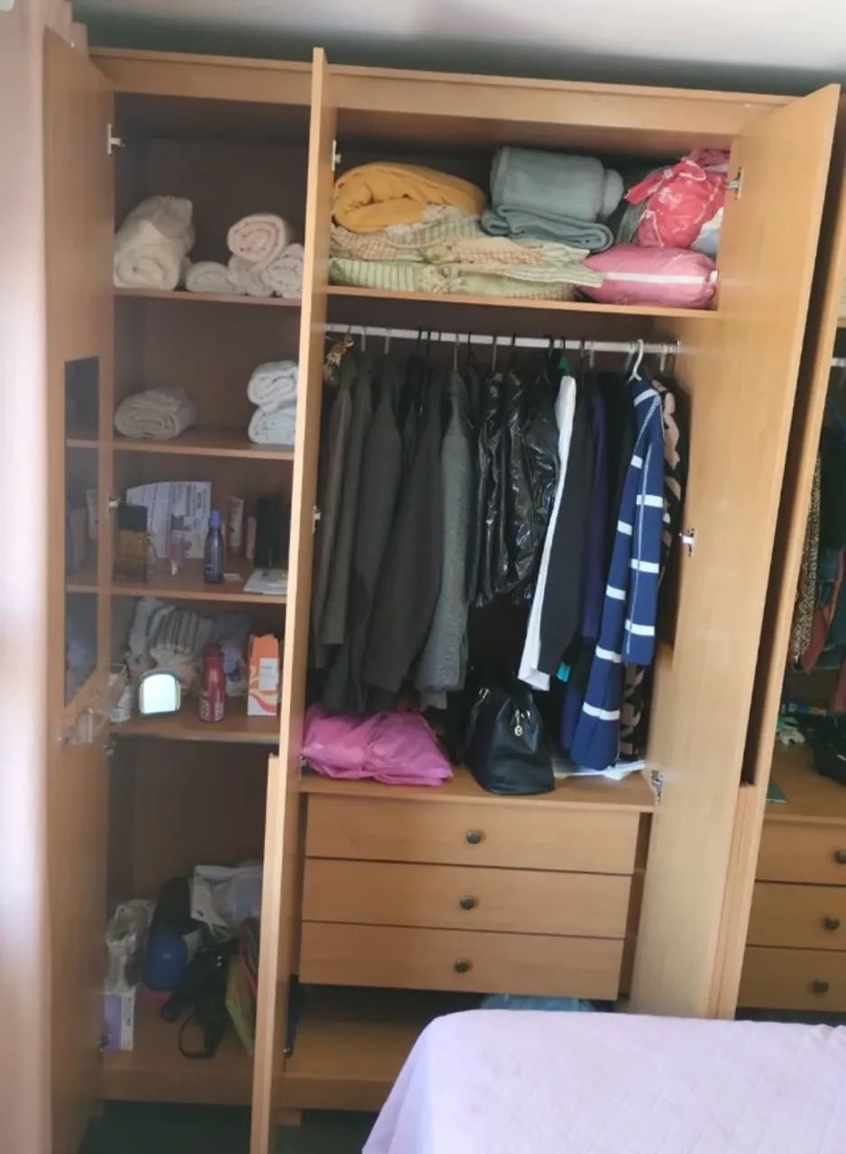 Guarda-roupa 6 portas em ótimo estado - Foto 5