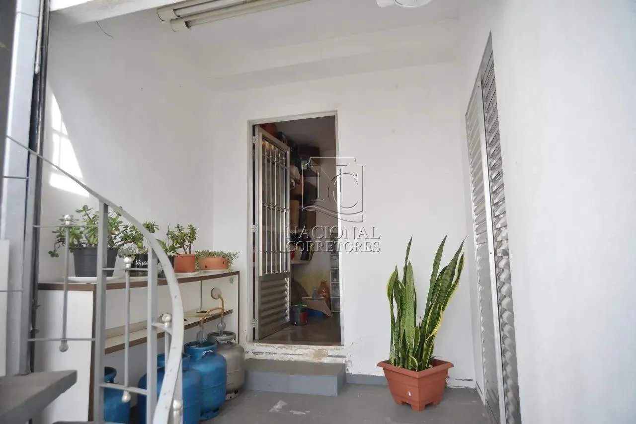 Casa para alugar com 278m², 6 quartos e 4 vagas - Foto 4