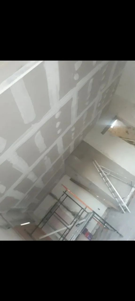 Instalação de forro de gesso 