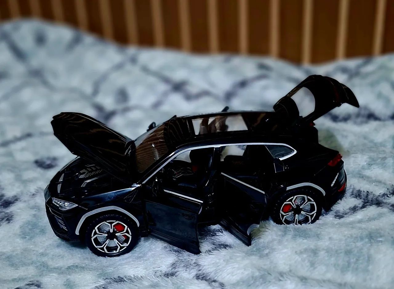 Carro miniatura 1/24 Lamborghini  - Foto 3